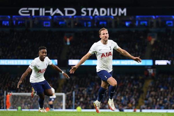 Cá Độ Bóng Đá – Bản Năng Của Sự Tò Mò Hay Bẫy Ngọt Ngào Của Rủi Ro? Cá Độ Bóng Đá – Bản Năng Của Sự Tò Mò Hay Bẫy Ngọt Ngào Của Rủi Ro?