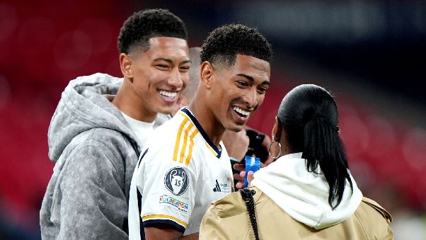 Jude Bellingham từ tài năng trẻ đến trung tâm của kỷ nguyên bóng đá mới Jude Bellingham từ tài năng trẻ đến trung tâm của kỷ nguyên bóng đá mới