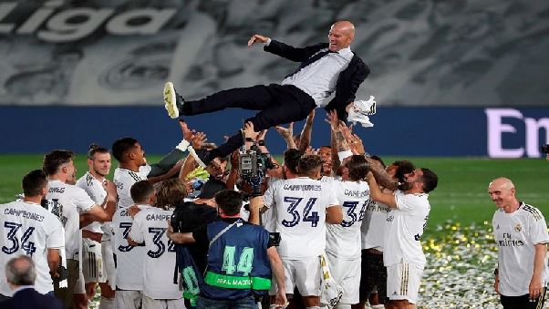 Tiểu Sử Zinedine Zidane - Huyền Thoại Xuất Sắc Nhất Bóng Đá
