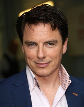 Diễn viên John Barrowman