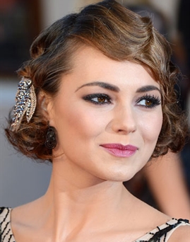 Diễn viên Kara Tointon