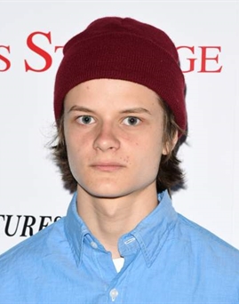 Charlie Tahan