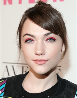 Diễn viên Violett Beane