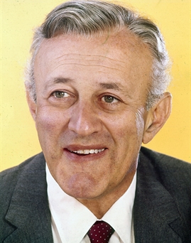 Lee J. Cobb