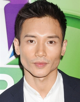 Diễn viên Manny Jacinto